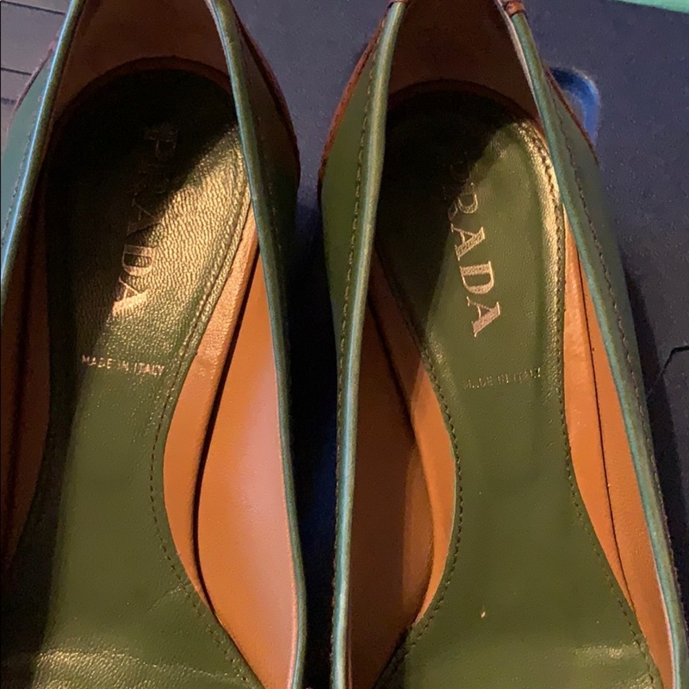 Vintage Prada leather shoes - Picture 2 of 4